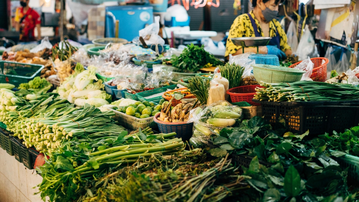 Ilustrasi, mikroplastik ditemukan dalam daging, buah, dan sayur.