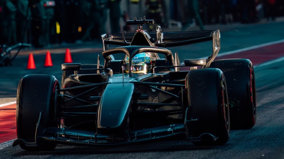Fernando Alonso memuji mobil Aston Martin AMR26.