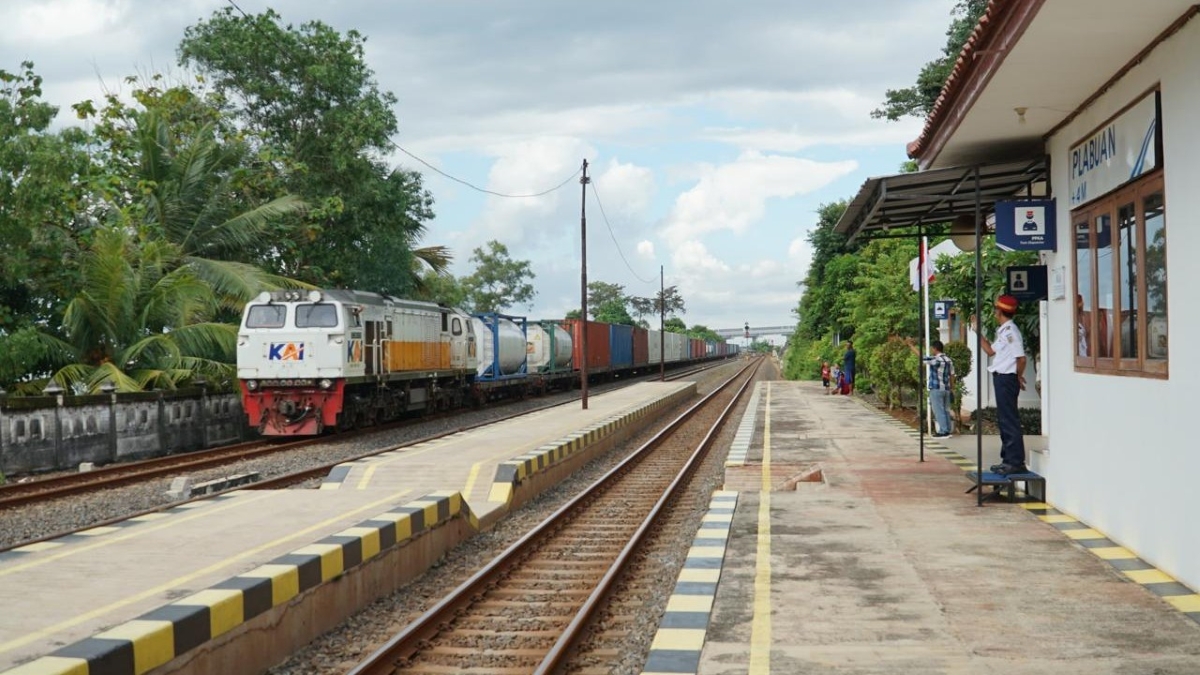 KAI Daop 4 Semarang catat angkutan barang 291.572 ton di 2025.