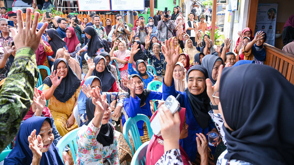 ILUSTRASI: Bupati Ipuk membeberkan kisah sukses piloting digitalisasi bansos Banyuwangi di Kemendagri, program siap diperluas ke 41 daerah.