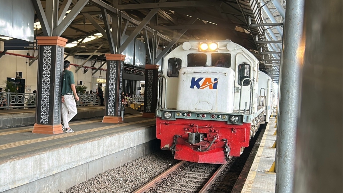 KAI Daop 8 Surabaya mohon maaf atas keterlambatan KA.