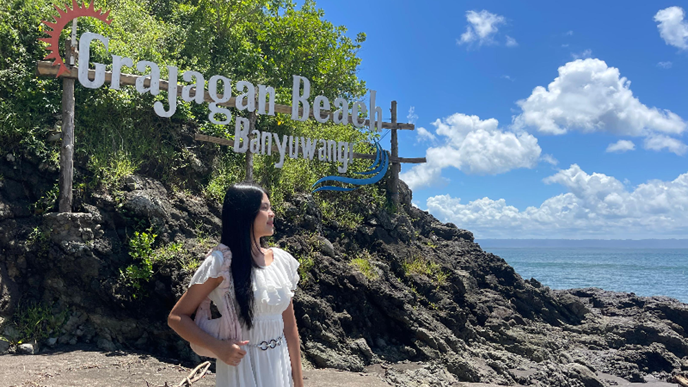 Pantai Grajagan Banyuwangi kini tampil dengan wajah baru. Hadirkan hotel, restoran tropis, mangrove tour, surfing, hingga fishing trip.