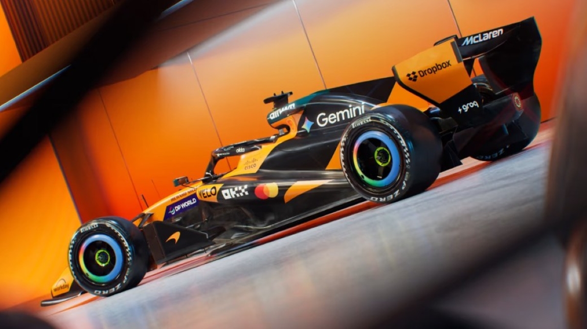 McLaren meluncurkan livery F1 2026 di Bahrain.