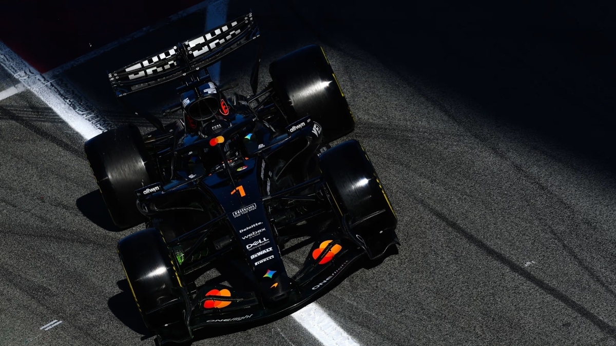 Zak Brown optimistis McLaren kompetitif di F1 2026.