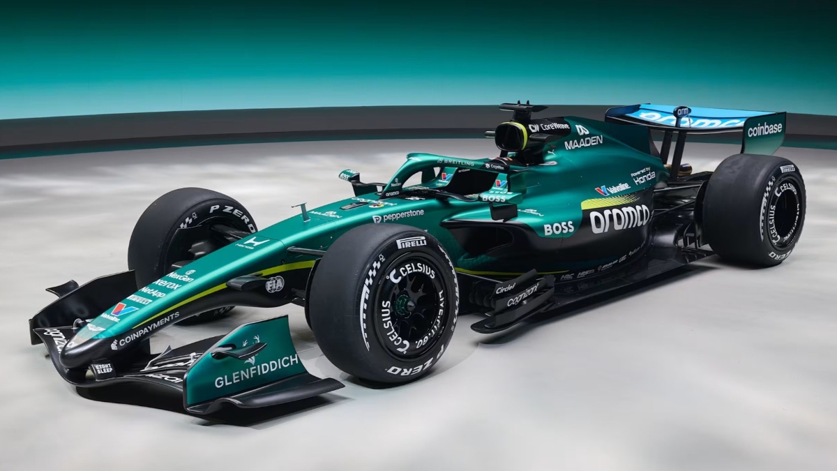 Fernando Alonso bangga mengendarai mobil F1 rancangan Adrian Newey.