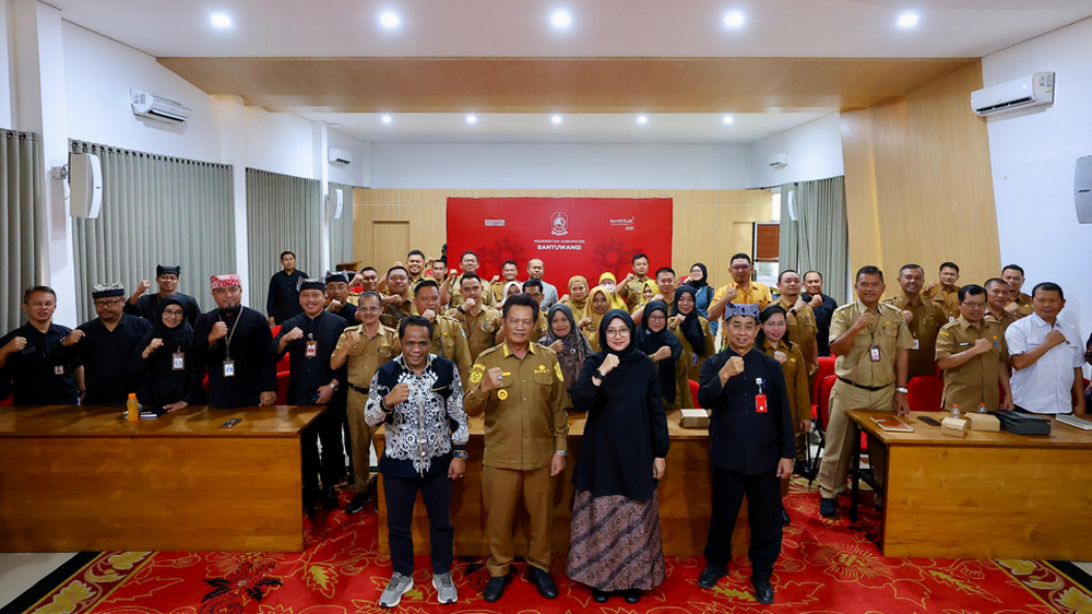 Bupati Seruyan Kalteng pelajari digitalisasi dan inovasi Banyuwangi. Fokus layanan publik, pariwisata, dan peningkatan daya saing daerah.