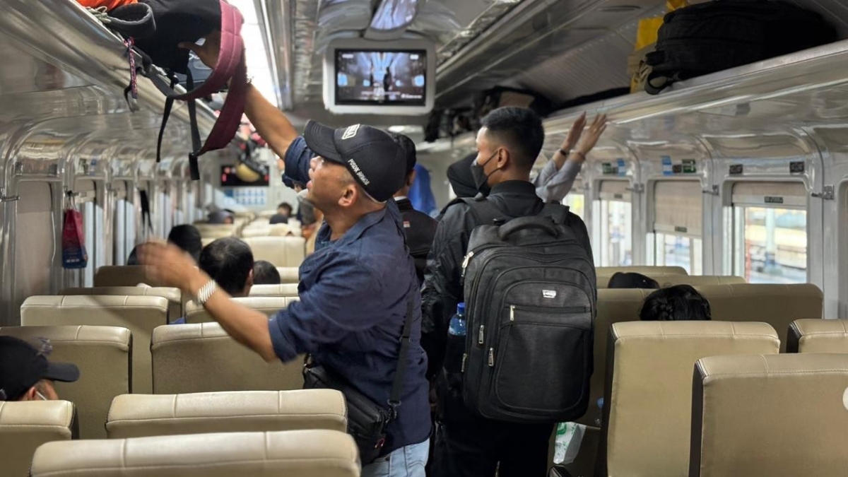 Diskon tiket kereta api 30 persen Lebaran 2026 resmi dibuka.