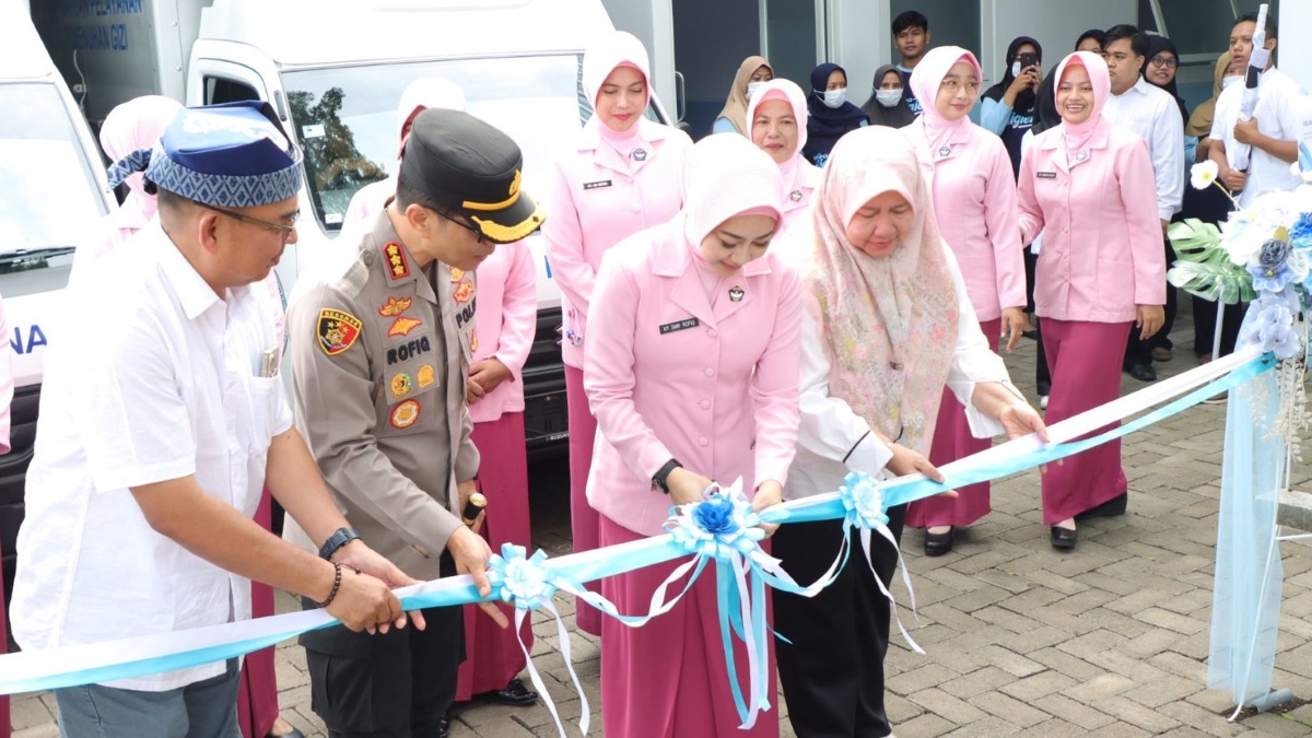 Kapolresta Banyuwangi resmikan SPPG Genteng Kulon.