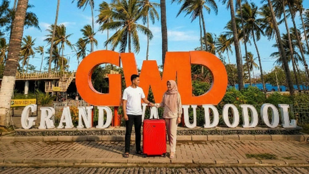 Pemkab Banyuwangi terbitkan SE Ramadan 2026. Wisata diatur, hiburan malam tutup, Grand Watudodol dipastikan siap melayani.