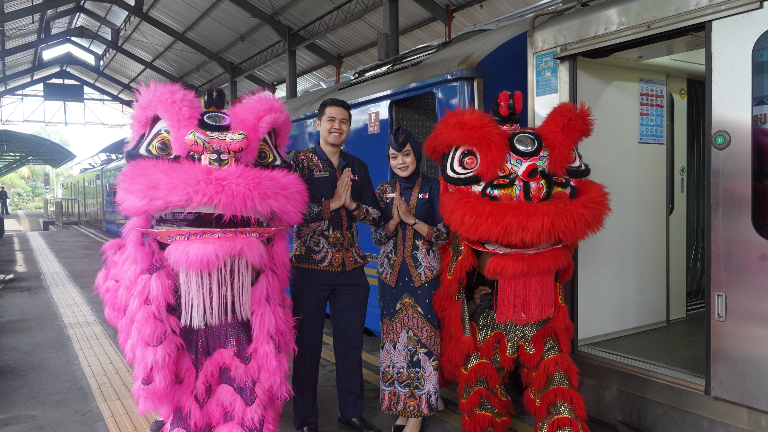 KAI Daop 8 Surabaya rayakan Imlek 2026.