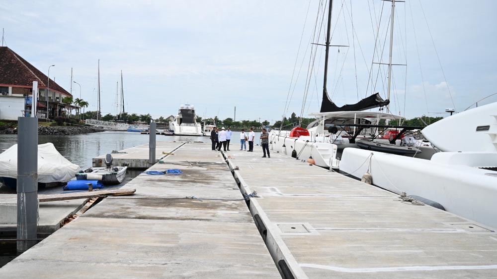 Dermaga apung Rabanton menjadi solusi adaptif dan fleksibel. Usia pakai hingga 30 tahun.