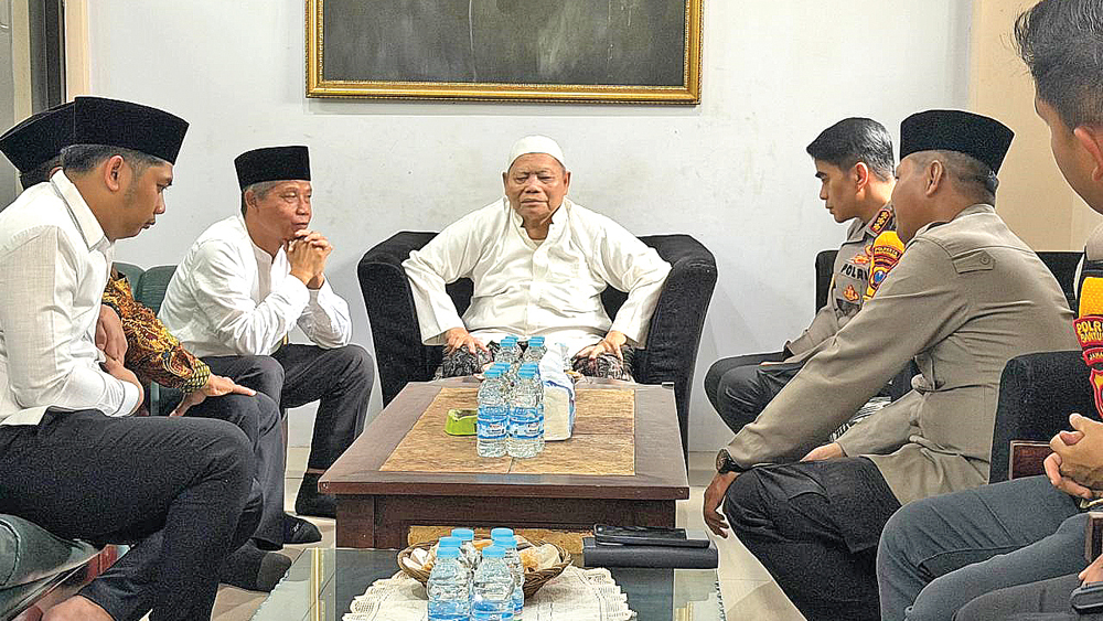 Kapolresta Kombespol Rama Samtama Putra bersama pejabat utama saat bersilaturahmi dengan jajaran pengurus PCNU Banyuwangi beberapa waktu lalu.