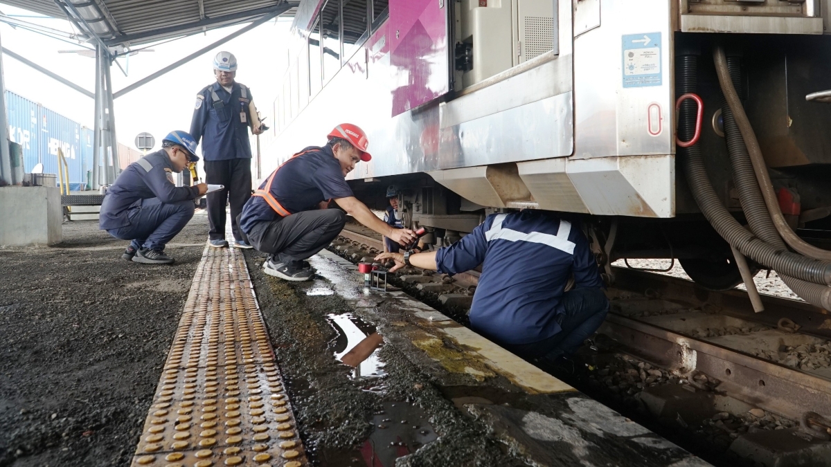 Ramp check 173 sarana kereta api KAI Daop 4 Semarang jelang Lebaran 2026.