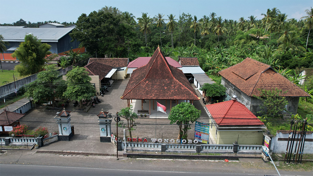 Kantor Desa Wonosobo, Kecamatan Srono, Banyuwangi. Desa ini bakal dipecah menjadi dua, yakni Desa Wonosobo dan Desa Wonosobo Kulon.