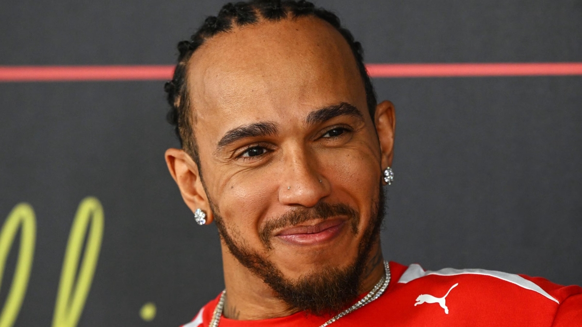 Lewis Hamilton optimistis sambut musim F1 2026 bersama Ferrari usai tes Bahrain.