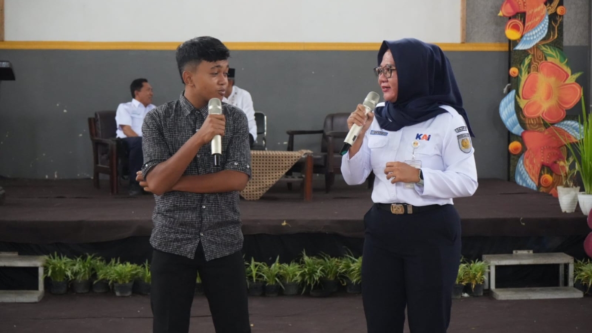 KAI Daop 9 Jember edukasi 1.000 siswa SMAN Kalisat.