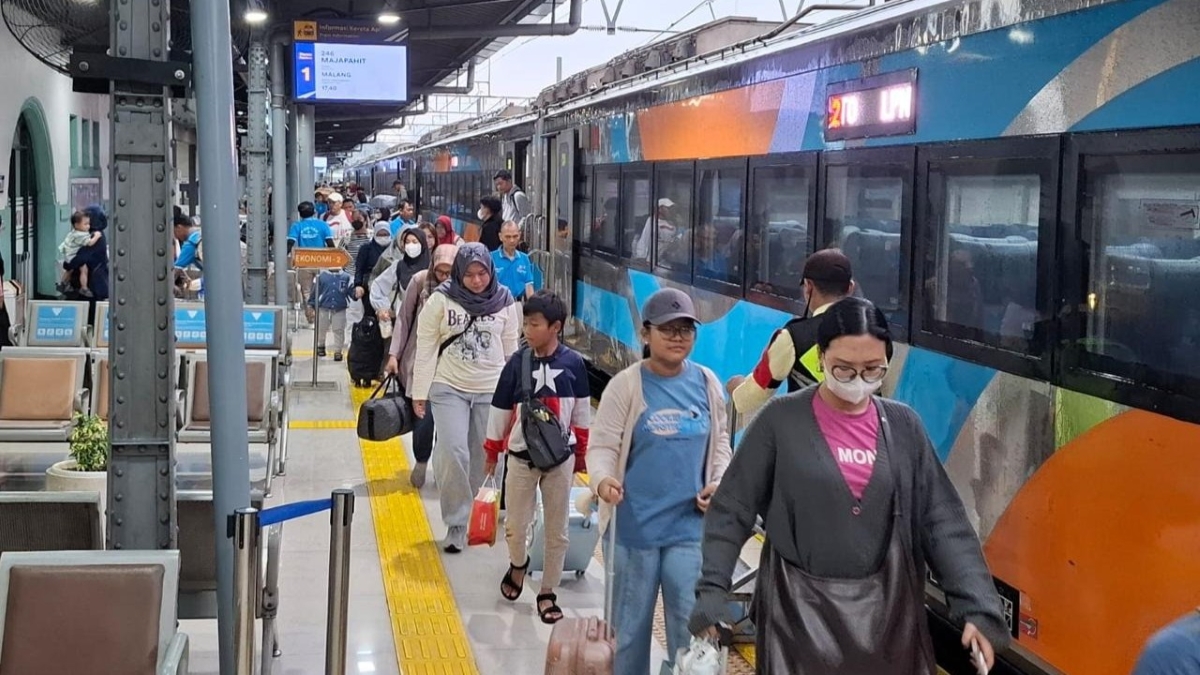 Penjualan tiket kereta api Lebaran 2026 capai 1,6 juta.