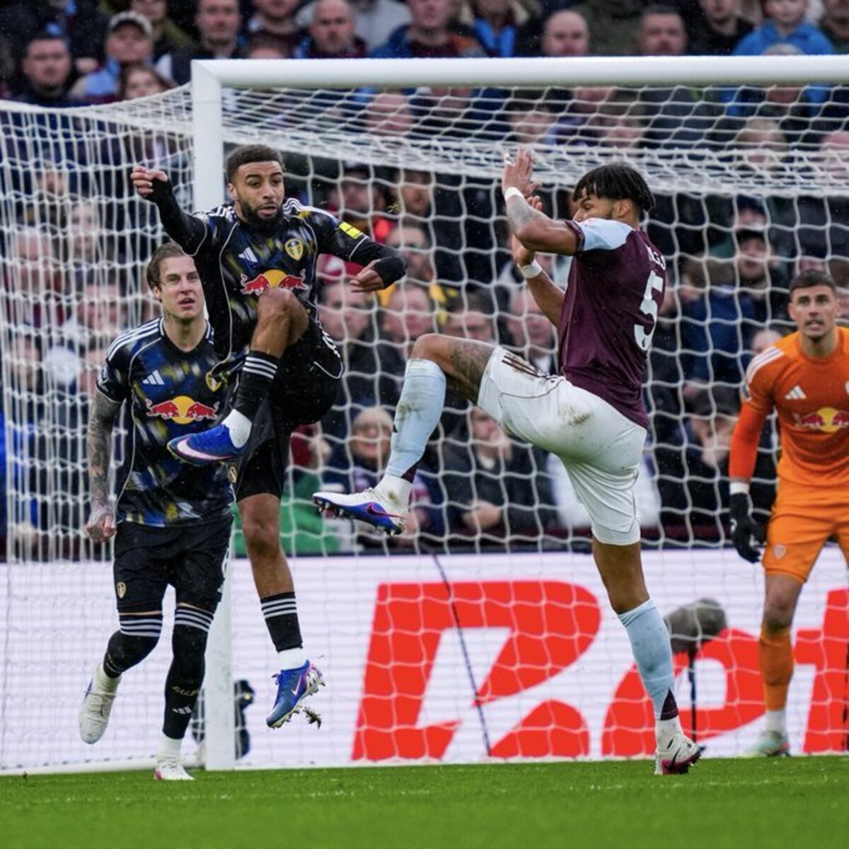 LAGA BERAT: Leeds United akan hadapi Manchester City dalam lanjutan Premier League