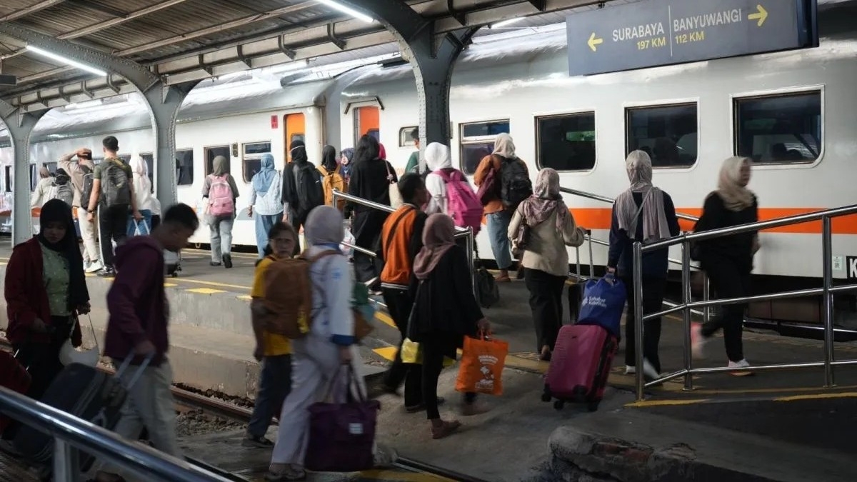KAI Daop 9 Jember operasikan kereta api tambahan Lebaran 2026.