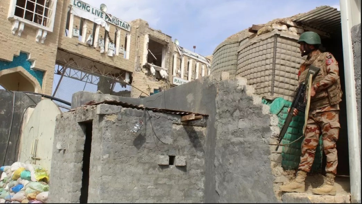 Konflik Pakistan-Taliban memanas di Garis Durand.