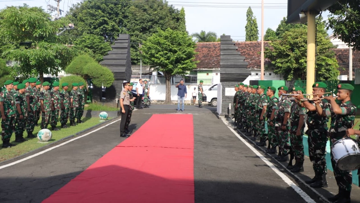 Kapolresta Banyuwangi silaturahmi ke Dandim 0825.