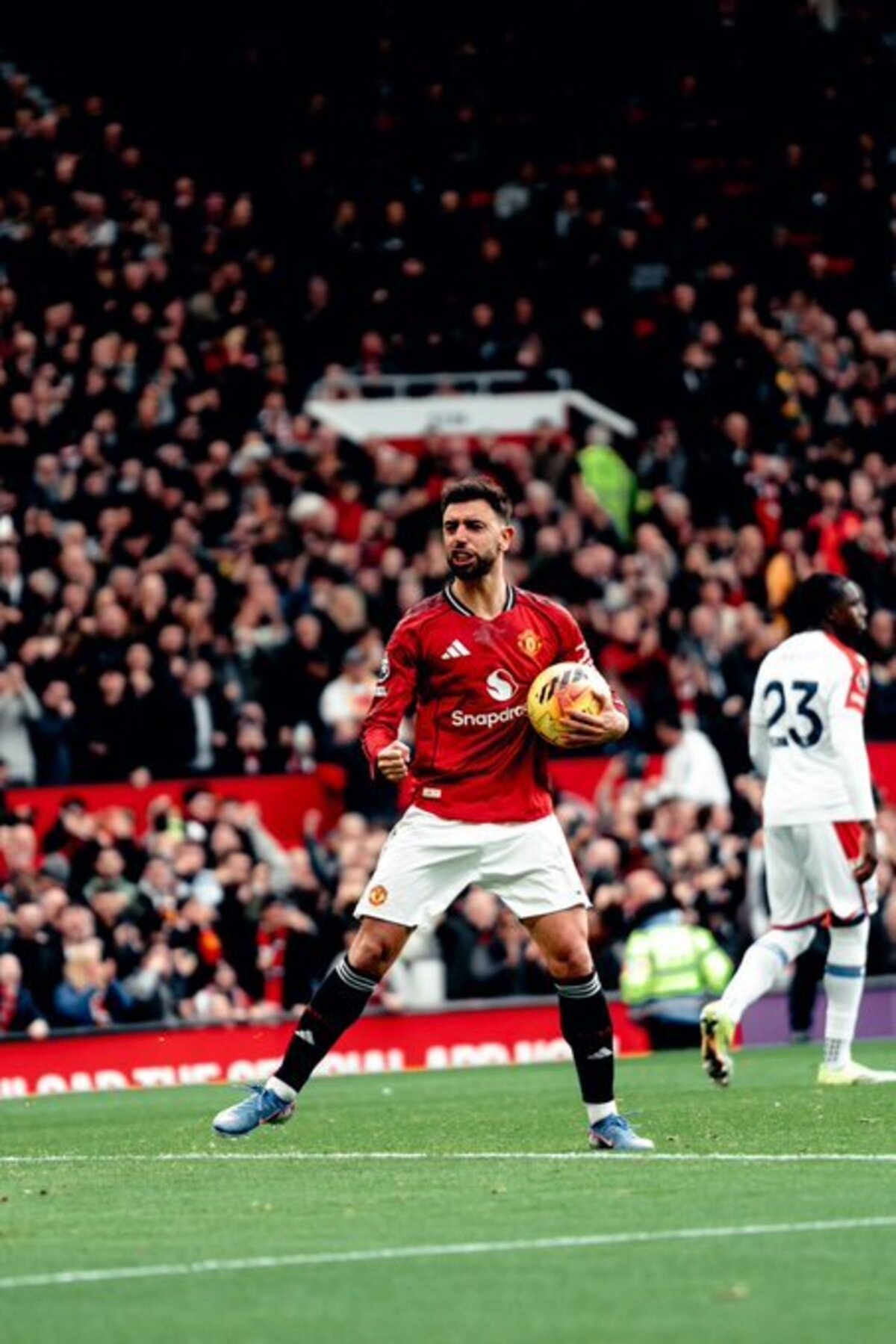 KADO PENALTI: United berhasil menang tipis atas Crystal Palace