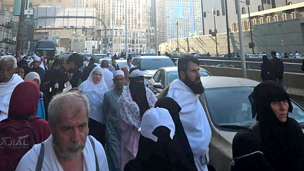 Imbas perang Iran vs AS-Israel, perjalanan ibadah umrah di Tanah Suci terganggu. Hingga Selasa (3/3) belum ada jemaah umrah asal Banyuwangi yang terdampak langsung akibat situasi Timur Tengah.