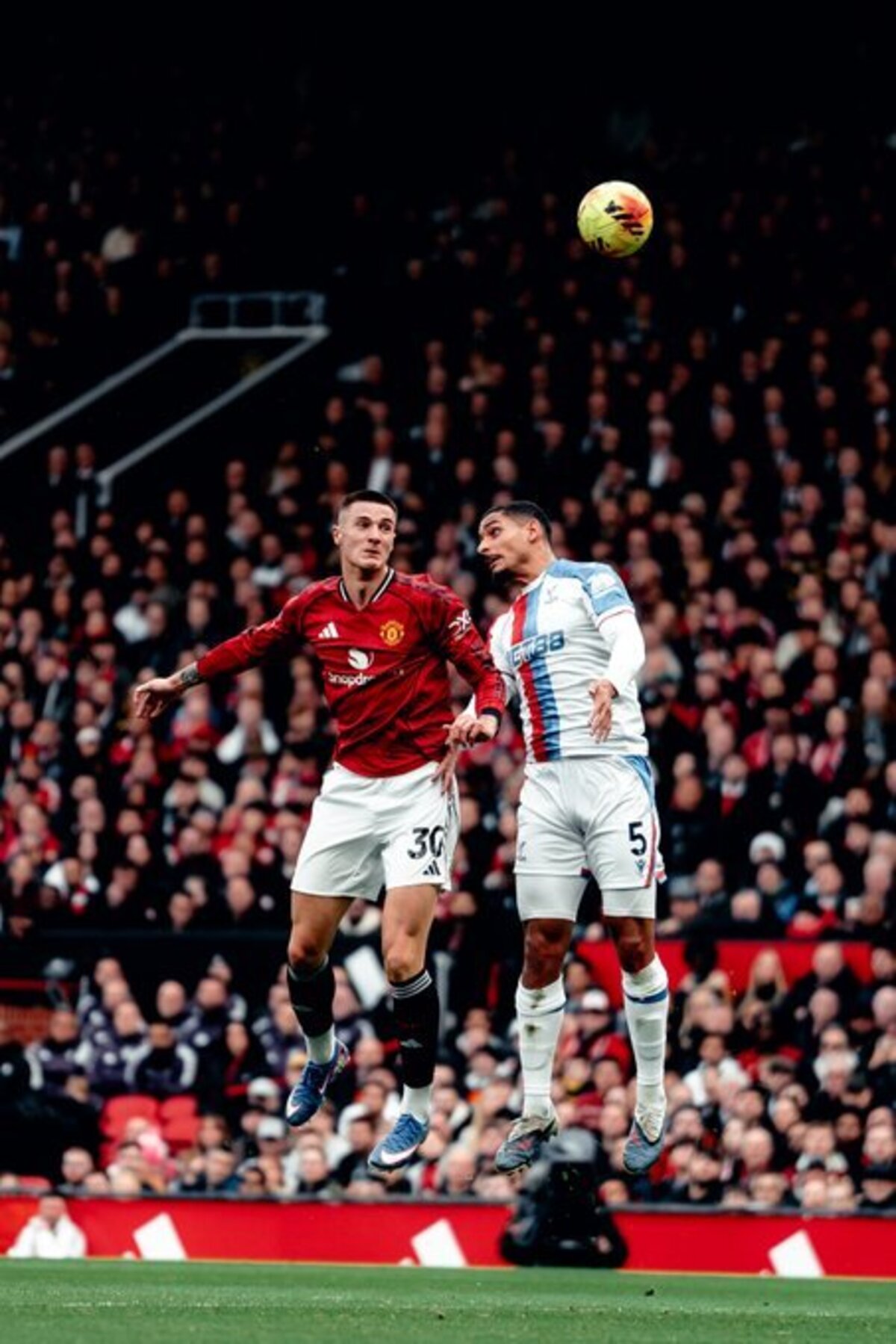 TREN POSITIF: Manchester United akan bertandang ke markas Newcastle United dalam lanjutan Premier League
