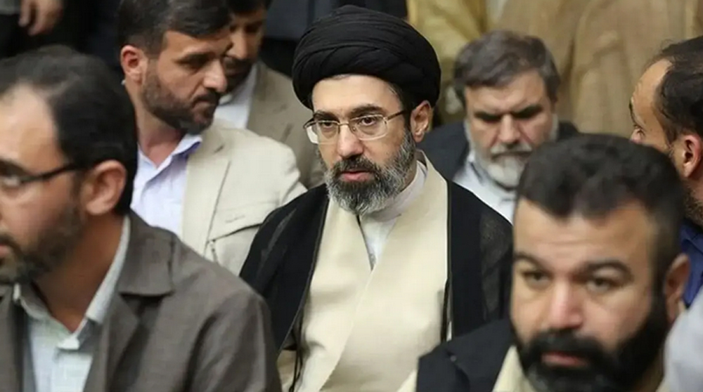 Mojtaba Hosseini Khamenei resmi terpilih jadi pemimpin tertinggi Iran mengganti peran sang ayah Ayatollah Ali Khamenei.