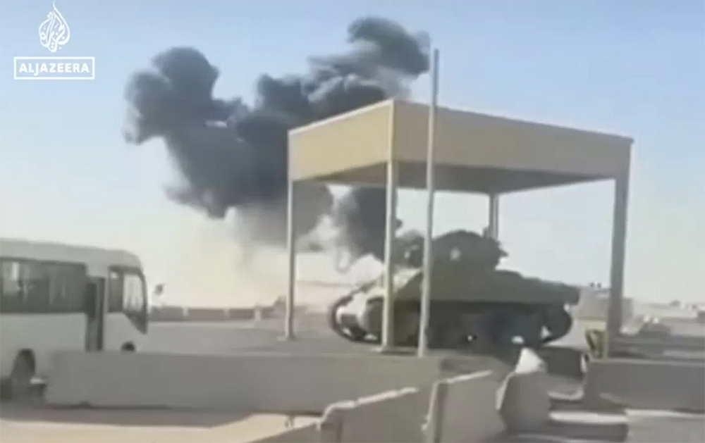 Drone Iran menghantam fasilitas militer AS di Kuwait.