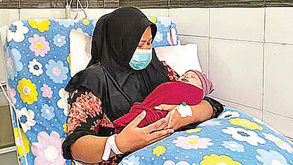 Ibu dan bayi pasca persalinan dengan metode ERACS di RSI Fatimah Banyuwangi yang mendukung pemulihan lebih cepat.