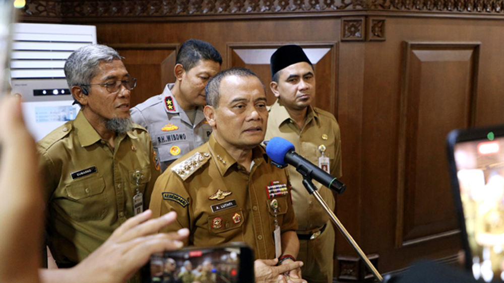 Pemprov Jateng siapkan Rp6 miliar untuk THR 13.077 PPPK paruh waktu. Gubernur Ahmad Luthfi pastikan pencairan mulai 13 Maret 2026.