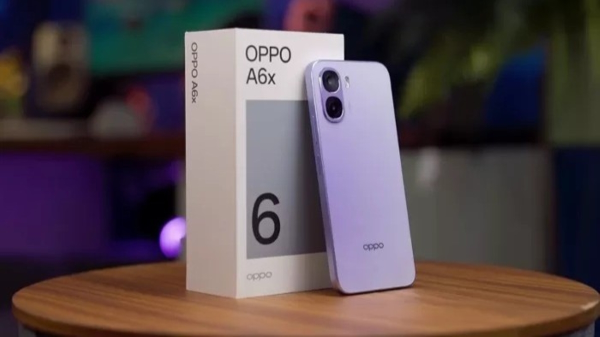 Harga smartphone diprediksi naik akibat krisis chip memori global.