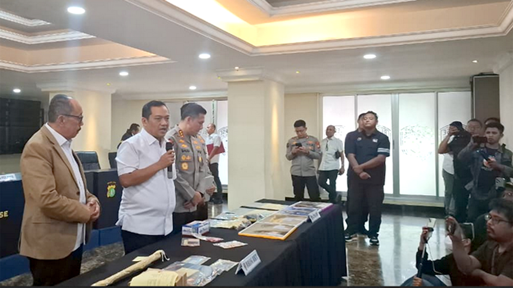 Direktur Reserse Kriminal Umum Polda Metro Jaya, Kombes Pol. Iman Imanuddin membenarkan Rismon Hasiholan Sianipar mengajukan permohonan restorative justice terkait ijazah Jokowi.