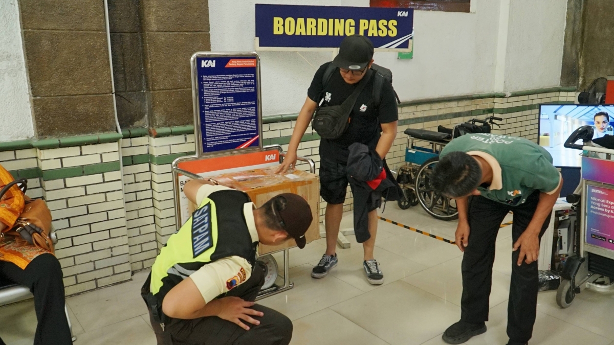 KAI mengingatkan penumpang kereta api saat mudik Lebaran 2026.