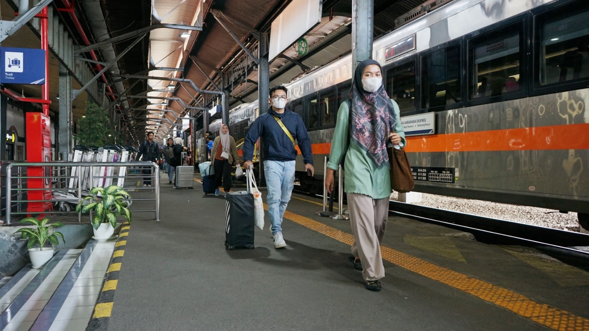 Sebanyak 45.341 pelanggan kereta menggunakan layanan di Daop 4 Semarang.