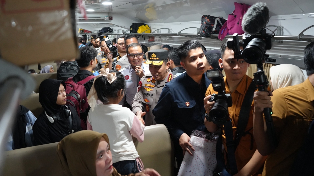 Kapolri minta personel tingkatkan kesiapsiagaan jelang puncak arus mudik Lebaran 2026.