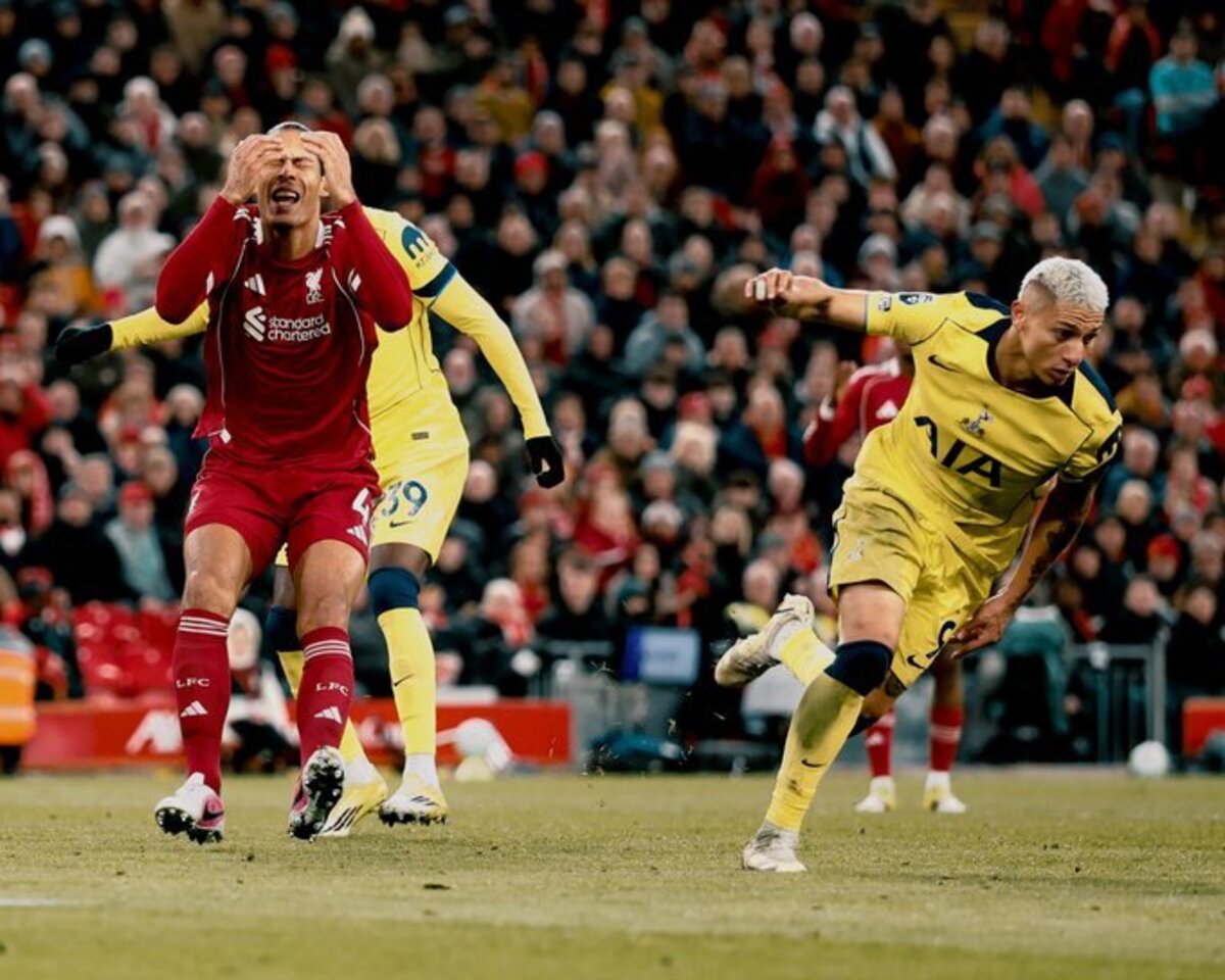 REKOR BURUK: Laga Liverpool kontra Fulham menjadi momen bagi The Reds