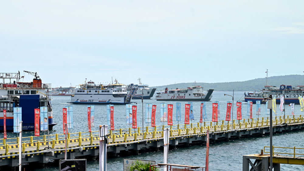 DIBUKA LAGI PAGI INI: Sejak ditutup pukul 17.00 pada Rabu (18/3), aktivitas di penyeberangan rute Ketapang-Gilimanuk terlihat lengang, Kamis (19/3).