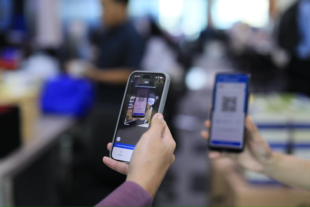 BRImo memudahkan kirim THR Lebaran secara digital.