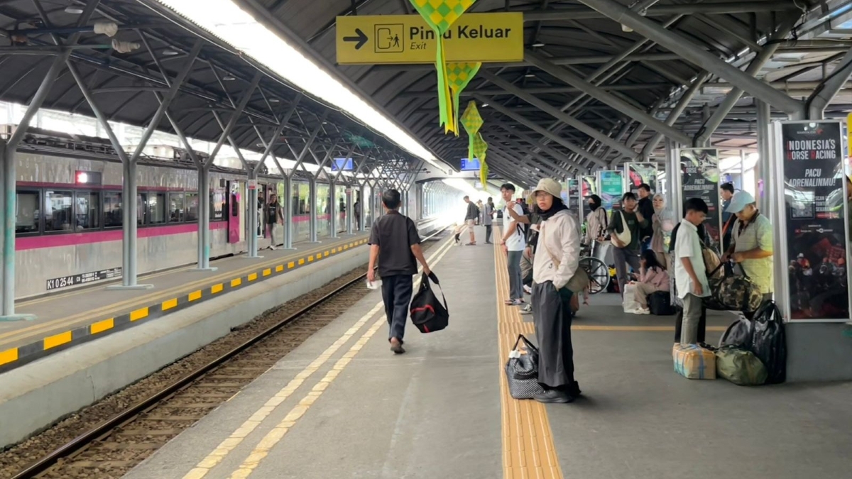 KAI Daop 8 Surabaya melayani 48.328 penumpang hari ini, Minggu (22/3/2026).