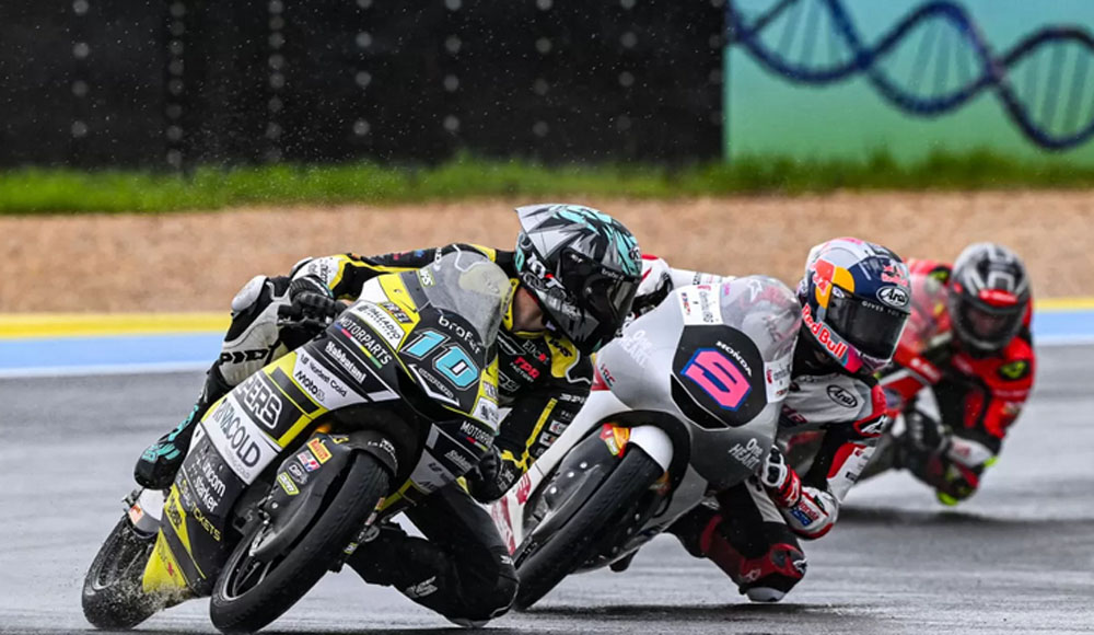 Moto3 Brasil 2026: David Almansa tercepat, Veda Ega Pratama finis ketiga dan lolos Q2. Persaingan panas di Goiania!