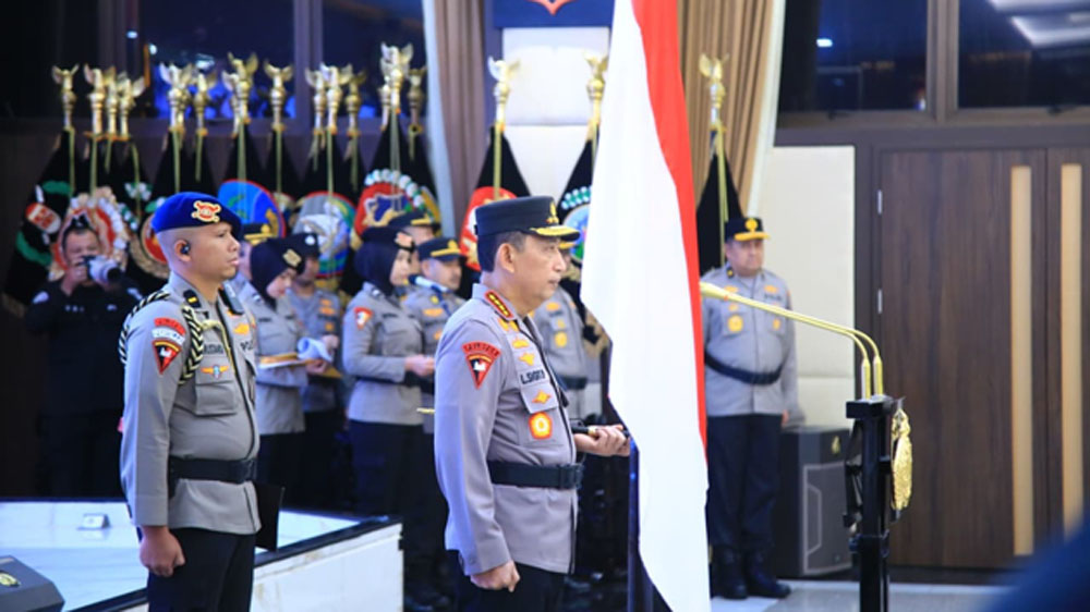 Kapolri Listyo Sigit Prabowo memimpin langsung upacara kenaikan pangkat Pati Polri