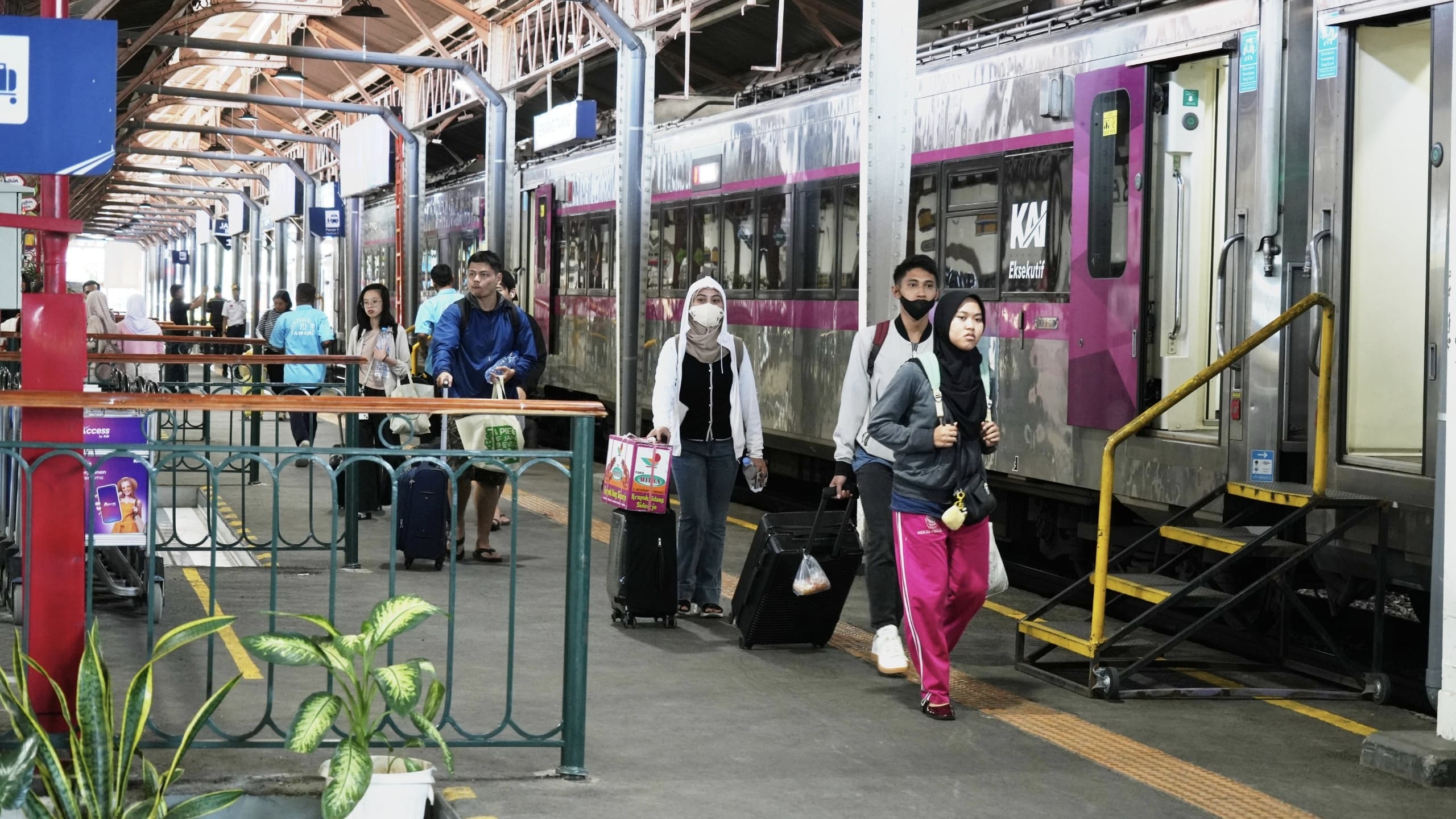 Arus balik Lebaran 2026 di Daop 4 Semarang capai 143.749 penumpang dalam dua hari.