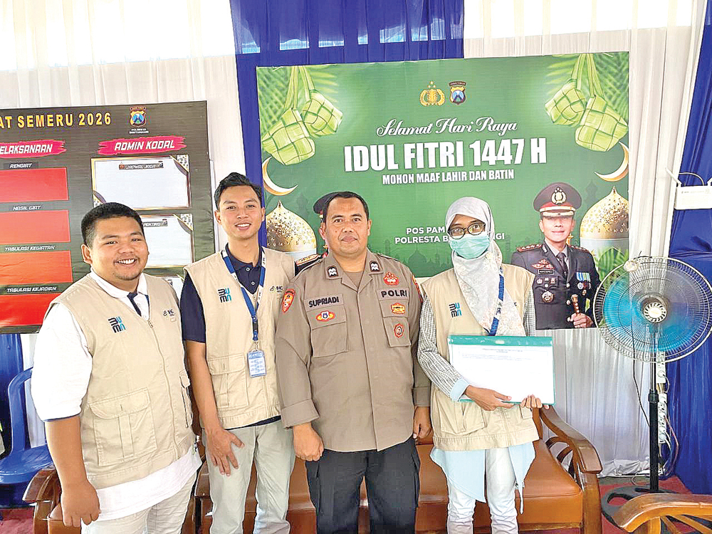 Berkolaborasi dengan TNI/Polri, dokter dan perawat RSU Bhakti Husada berjaga di Pos Pelayanan Kesehatan Hari Raya Idul Fitri di Kalibaru.