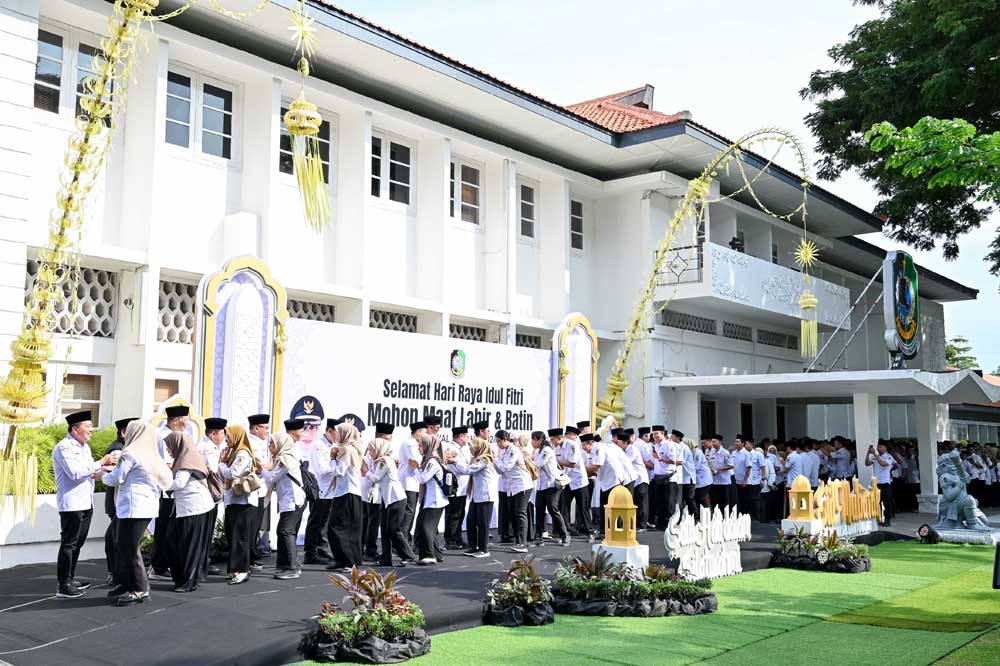 ASN di lingkungan Pemkab Banyuwangi melaksanakan halal bihalal, Rabu (25/3). Terkait kebijakan kerja dari rumah masih dalam tahap kajian.