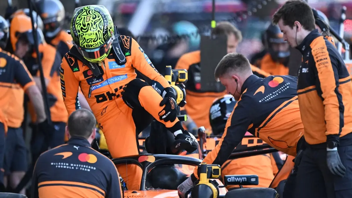 Lando Norris terkendala masalah hidrolik. (F1)