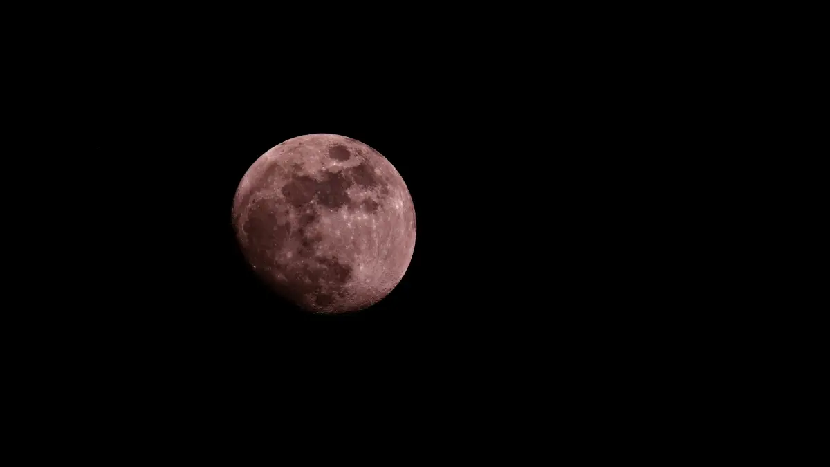Fenomena astronomi April 2026 hadirkan Pink Moon. (Pexels/hartono subagio)