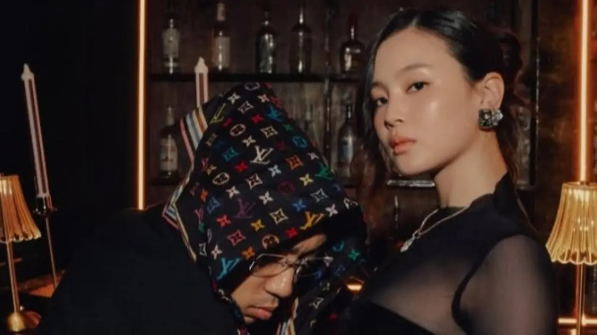 Rumor asmara Lee Hi dan Dok2 memanas usai momen mesra dan rilis lagu “You & Me”. (Instagram/dok2gonzo)