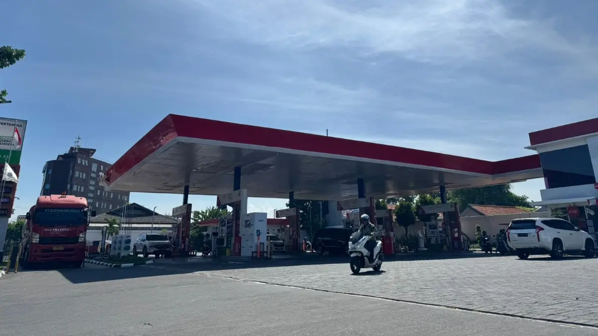 Pemerintah dan Pertamina memastikan harga BBM per 1 April 2026 tidak naik meski harga minyak dunia melonjak. (Pertamina)